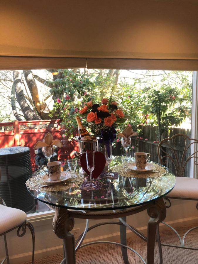 カリストガ フットヒル ハウス Bed & Breakfast エクステリア 写真